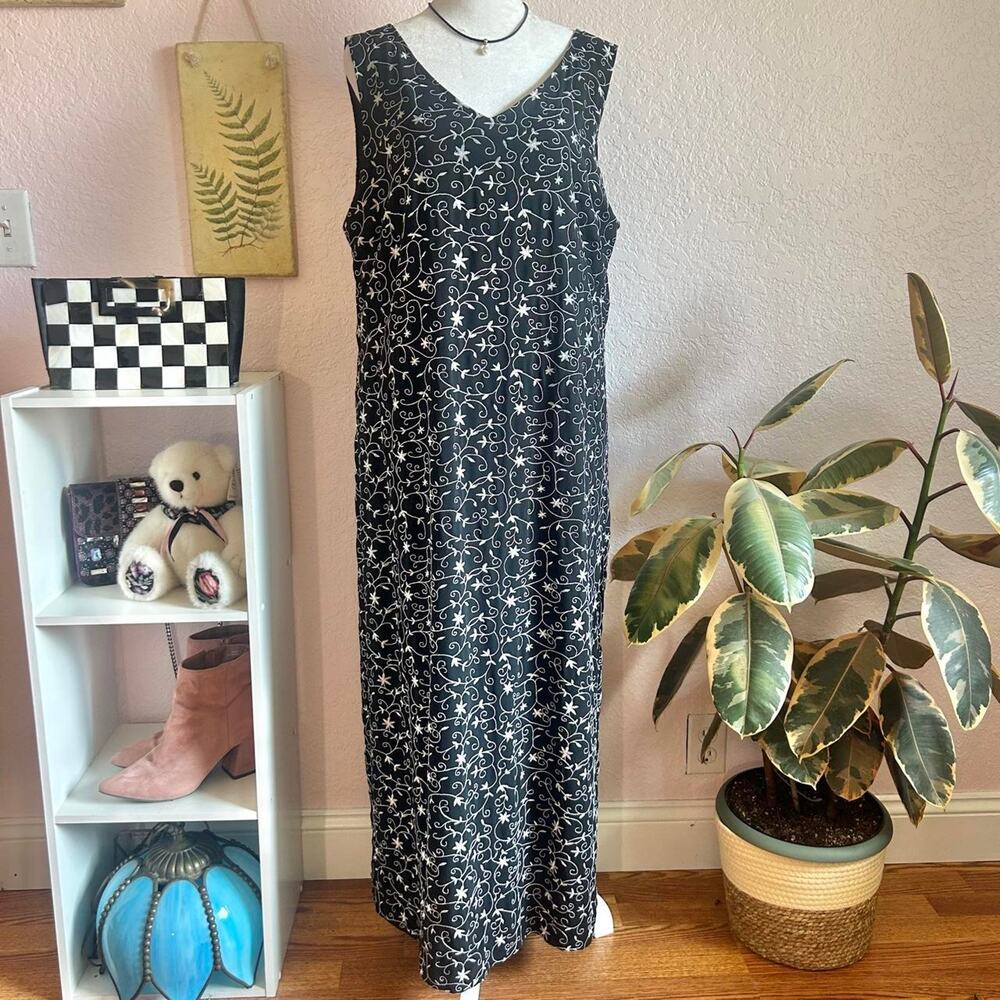Vintage Laura Ashley 90s Whimsigoth witchy fall embroidered Dress Size 14